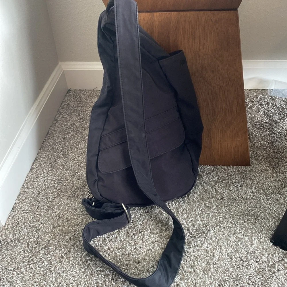 Ameribag Pack Healthy Back Bag Small Black Sling Shoulder Travel Day Bag